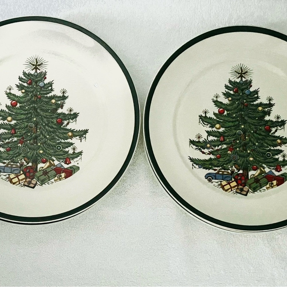 Vintage England Cuthbertson Christmas Tree Dinner Plate With Thick Green Border - Picture 2 of 5